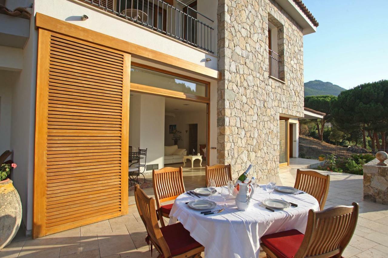 La Ghisonaise Maison D'Hotes กาลวี ภายนอก รูปภาพ